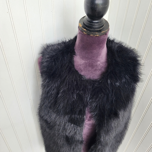 Cupshe Womens Faux Fur Black Open Front Vest Soft Cozy  Sz S - Picture 5 of 14